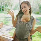 BABYWEARING. A tête-à-tête with BROOKE MAREE OF BROOKE MAREE BABYWEARING CONSULTING