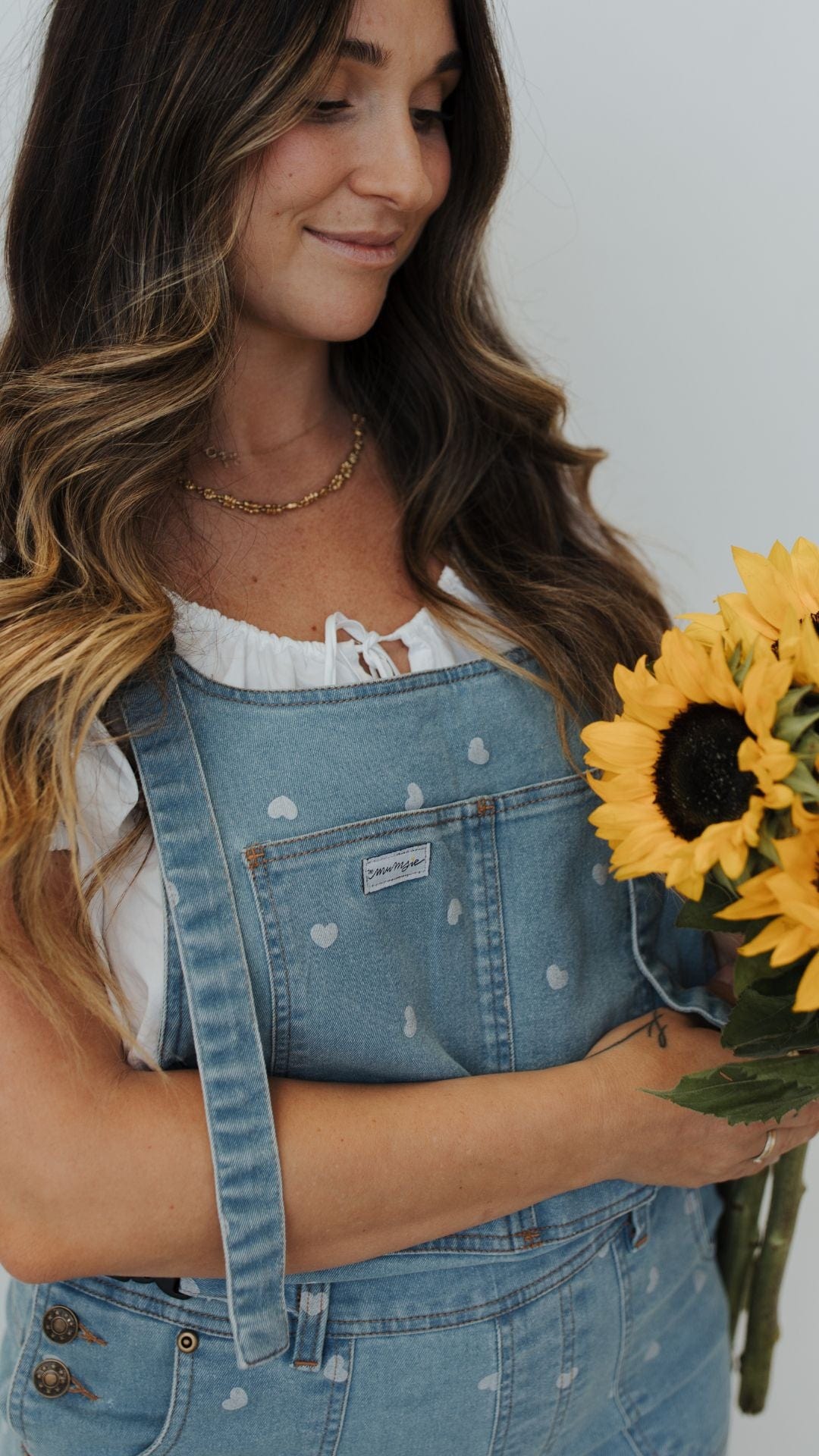 the valentina - the mumsie baby wearing overalls maternity baby carrier pregnancy
