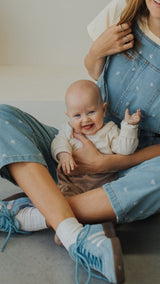 the valentina - the mumsie baby wearing overalls maternity baby carrier pregnancy
