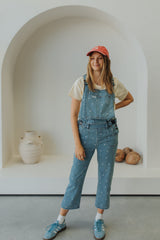 the valentina - the mumsie baby wearing overalls maternity baby carrier pregnancy