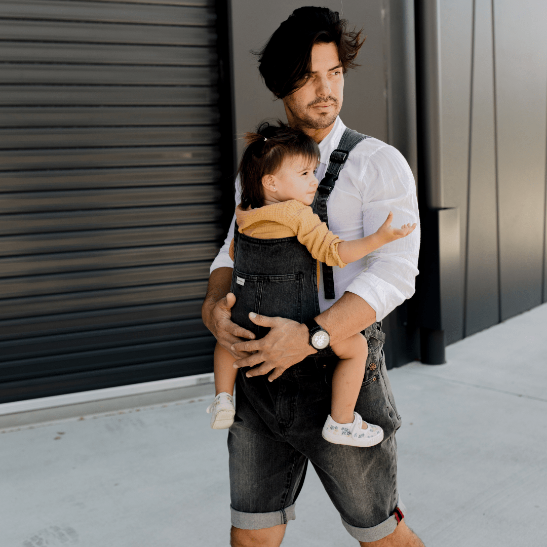 the rorz - the mumsie baby wearing overalls maternity baby carrier pregnancy