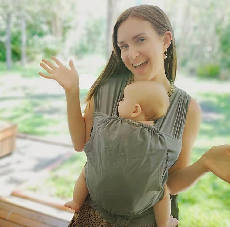 BABYWEARING. A tête-à-tête with BROOKE MAREE OF BROOKE MAREE BABYWEARING CONSULTING