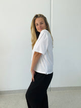 the mumsie staple tee