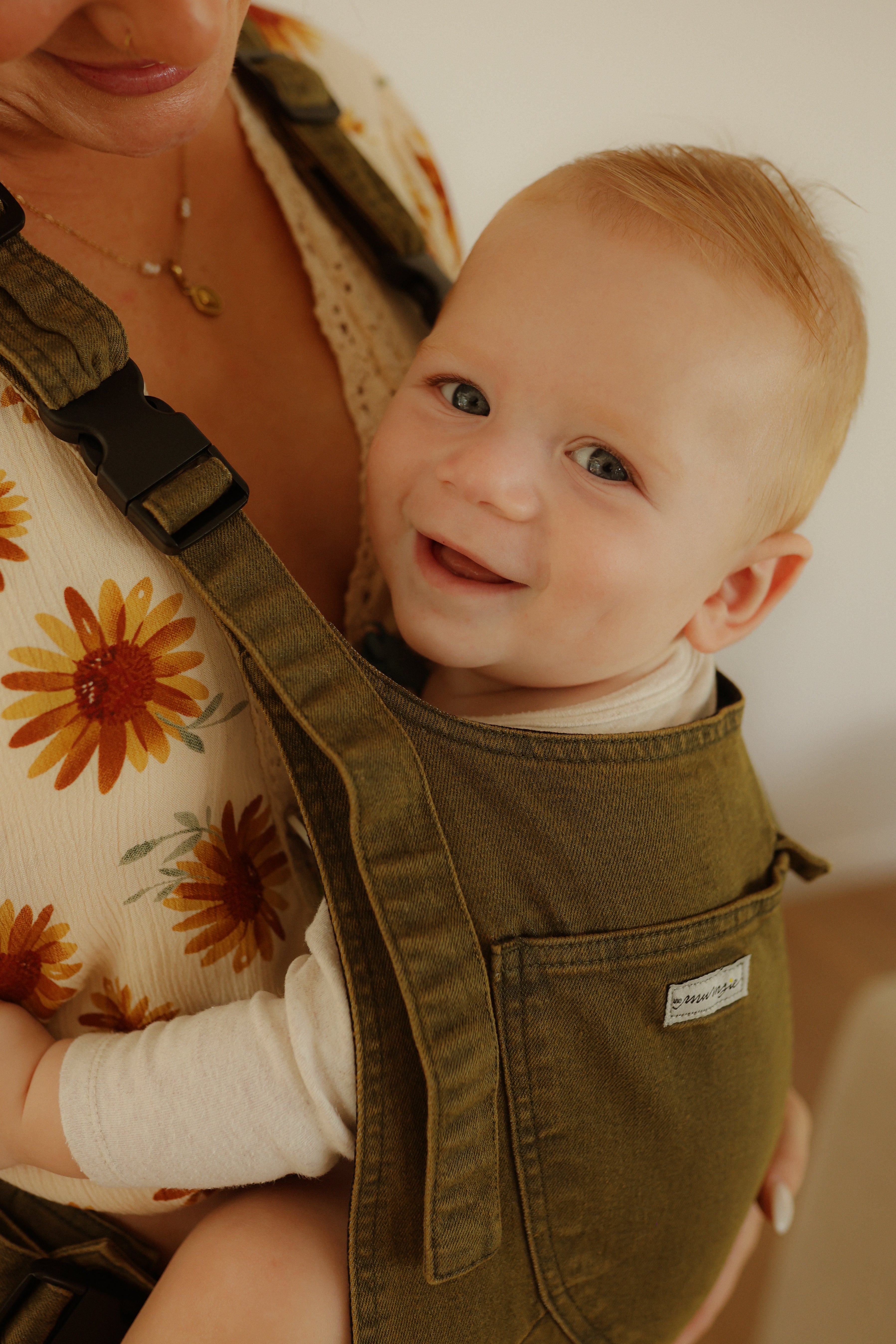 the classic mumsie baby carrier overalls – the mumsie
